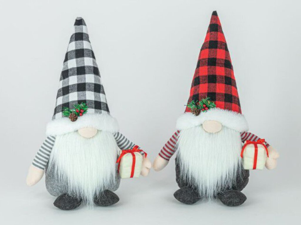 13520 Lumberjack Plaid Gnome Sitter