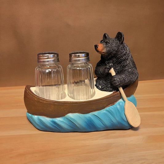 11685 Black Bear Boating Salt & Pepper Set